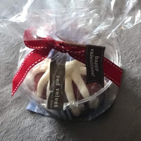 Meet your Posher, Calvin - Picture 1 of 1